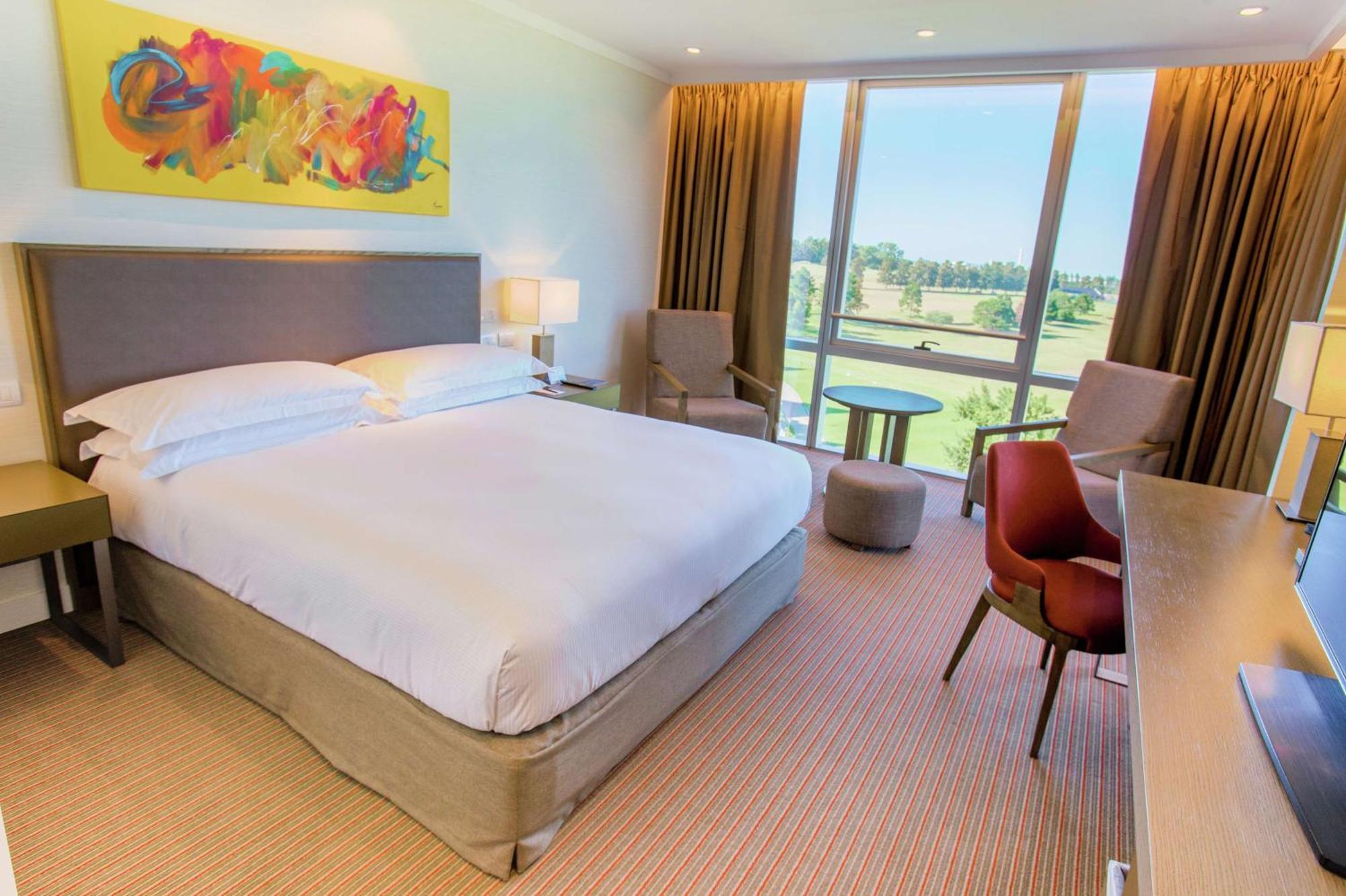 Hilton Pilar Hotel Luaran gambar