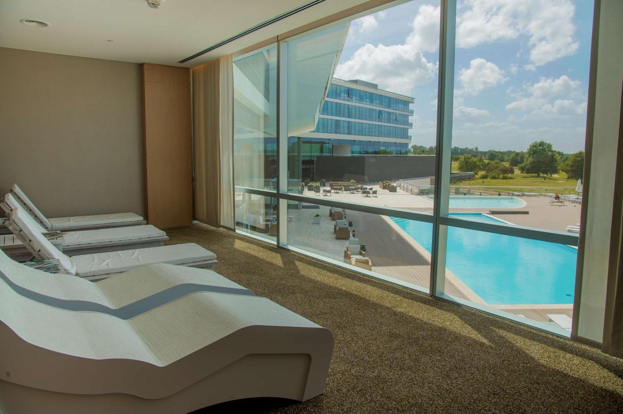 Hilton Pilar Hotel Luaran gambar
