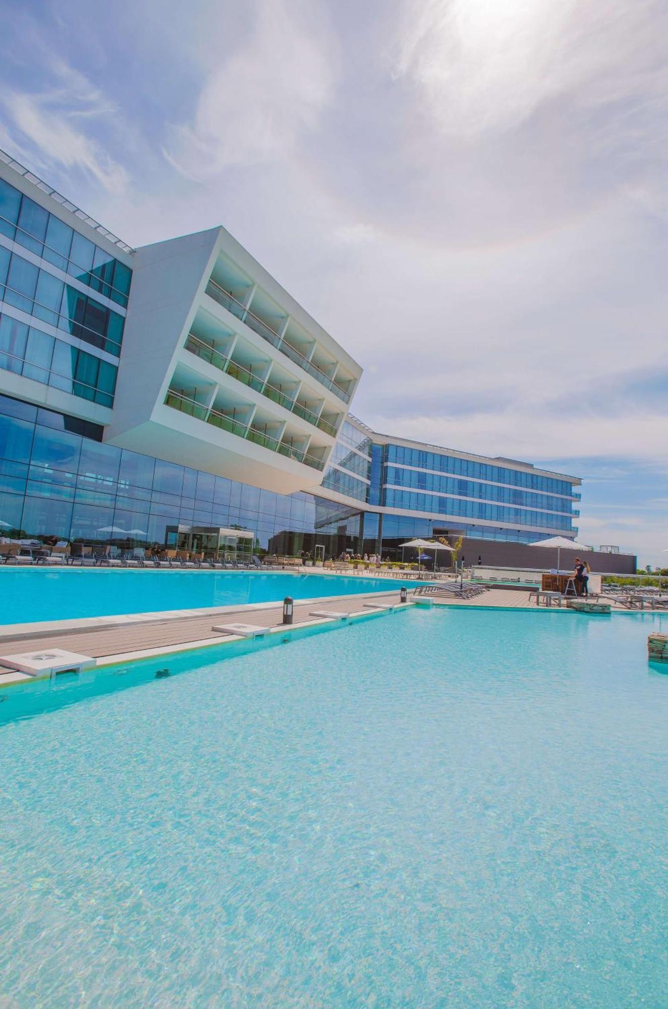 Hilton Pilar Hotel Luaran gambar