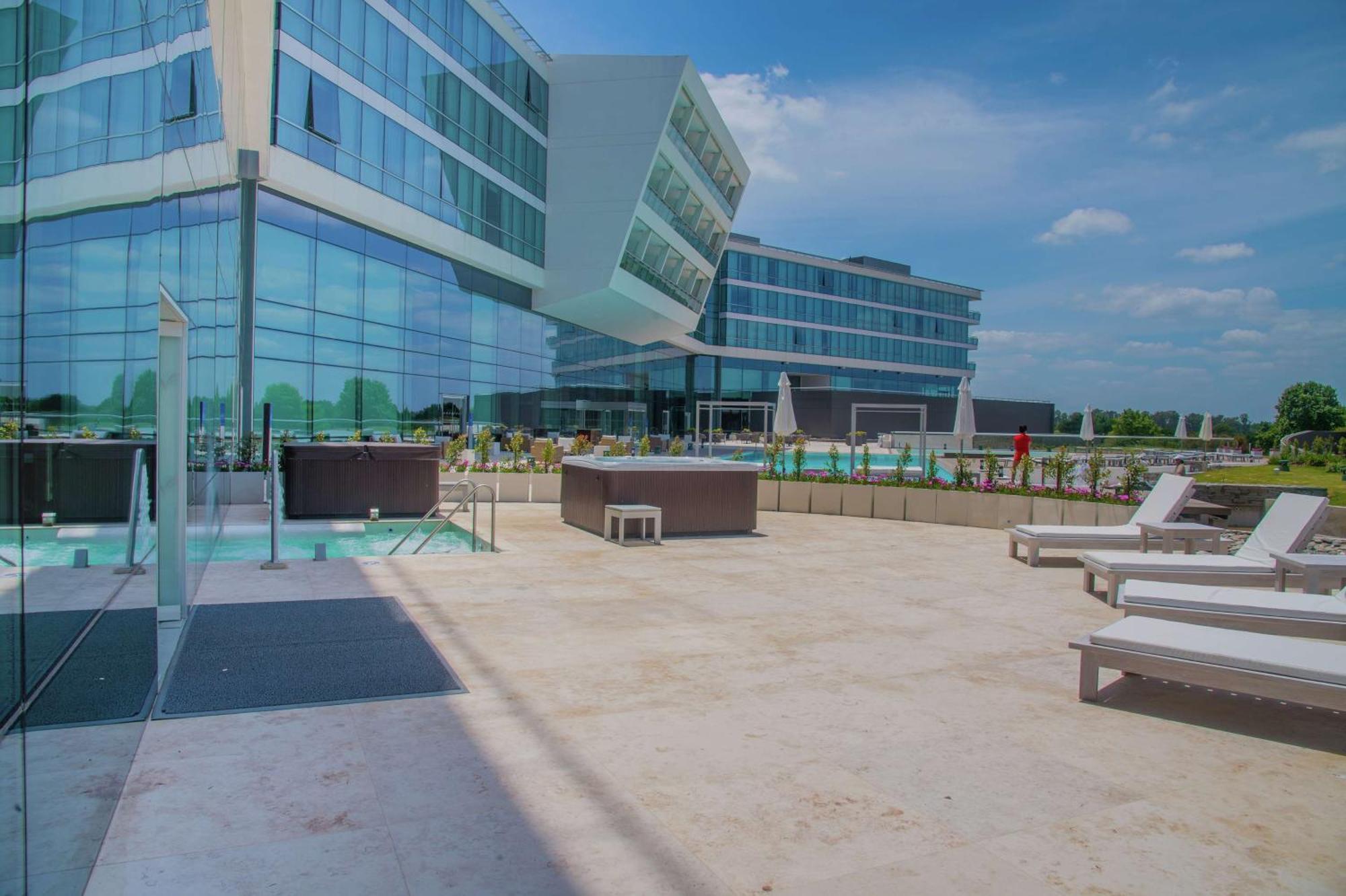Hilton Pilar Hotel Luaran gambar